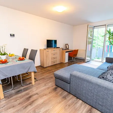 Relaxing Modern And Sunny In The Centre Ljubljana